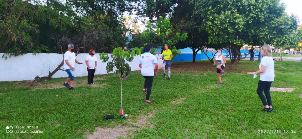 Idosos do Conviver e SCFVI de Amambai marcaram presença na abertura do ano esportivo de 2022