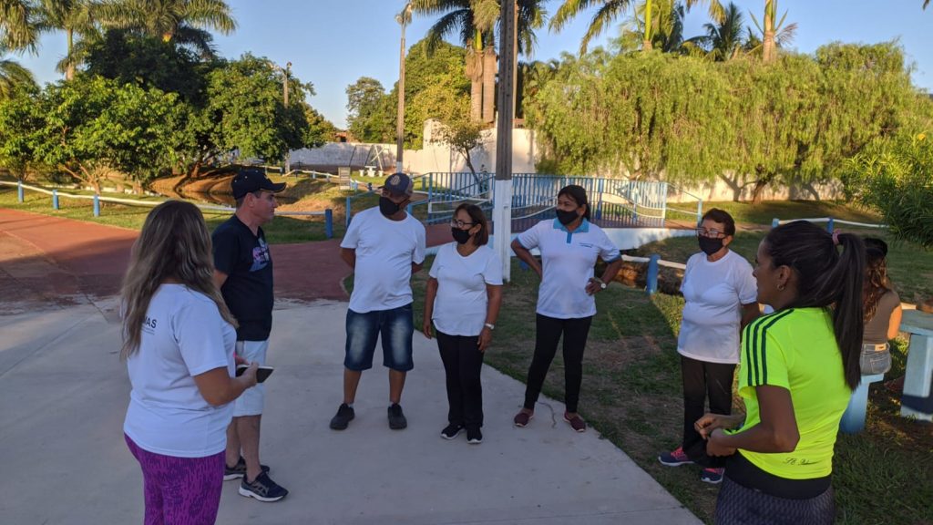 Idosos do Conviver e SCFVI de Amambai marcaram presença na abertura do ano esportivo de 2022