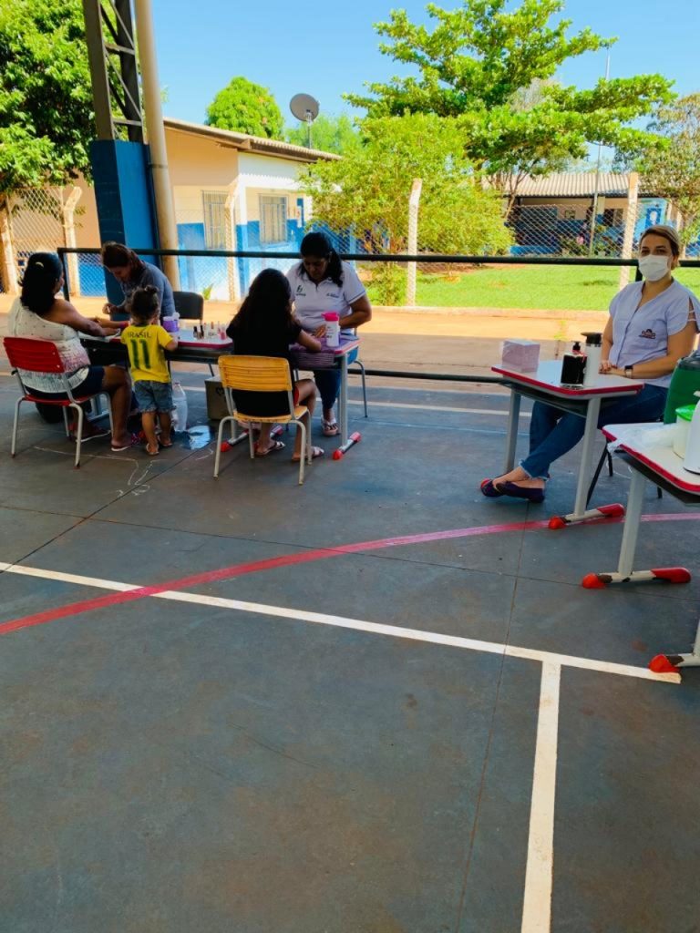 Dia da Beleza na vila Nossa Senhora Aparecida elevou a autoestima de mais de 20 mulheres nesta segunda (7)