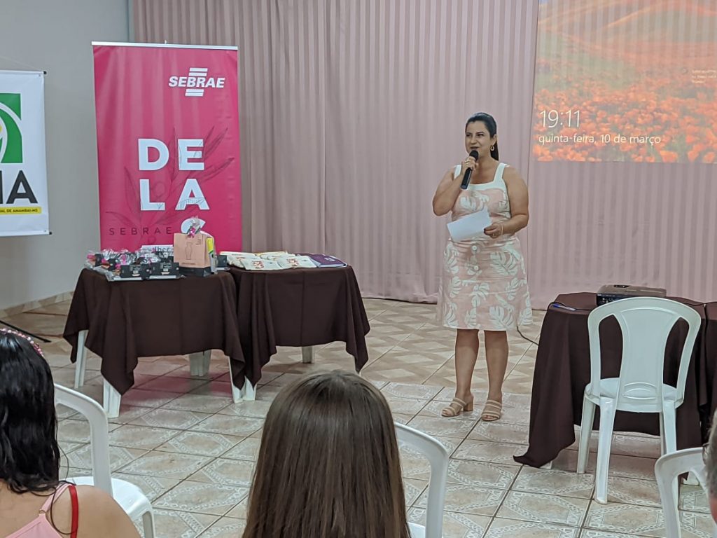 Acia realiza palestra com empreendedora da Angi Chocolates