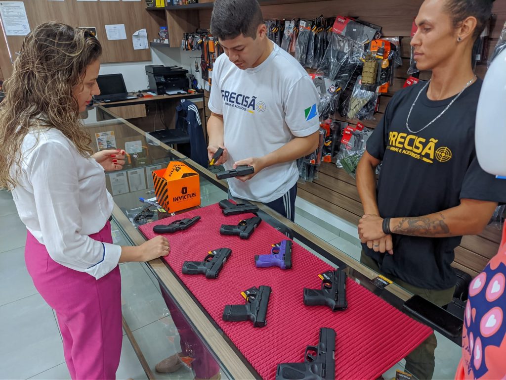 Precisão Armas e Acessórios realiza promoção especial para Mulheres em Amambai