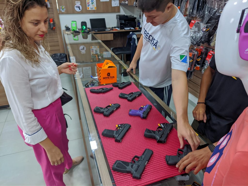 Precisão Armas e Acessórios realiza promoção especial para Mulheres em Amambai