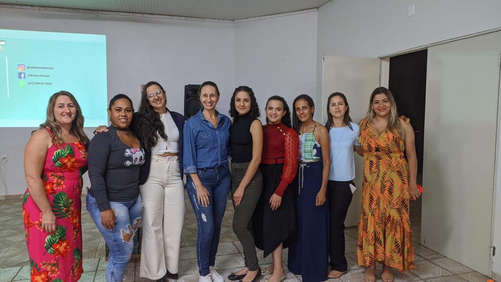 Empresária Adriana Bampi ministrou palestra de incentivo à mulheres empreendedoras de Amambai