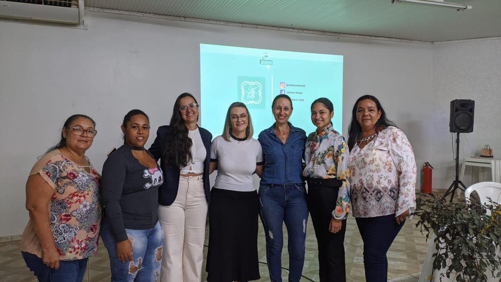 Empresária Adriana Bampi ministrou palestra de incentivo à mulheres empreendedoras de Amambai