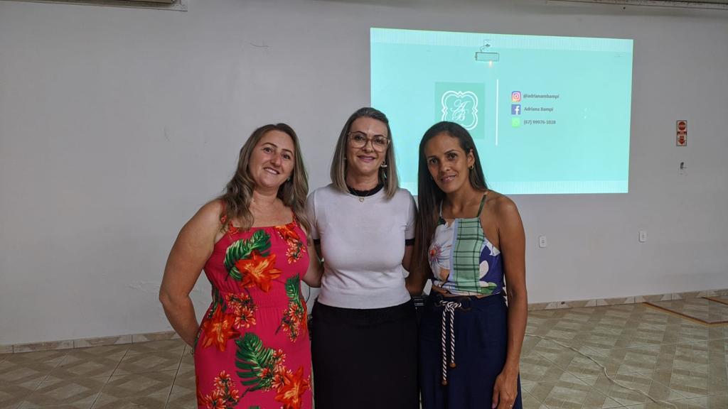 Empresária Adriana Bampi ministrou palestra de incentivo à mulheres empreendedoras de Amambai