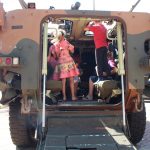 O 17º RC MEC realizou a Exposição de Material de Emprego Militar na Praça Cel. Valêncio de Brum em Amambai