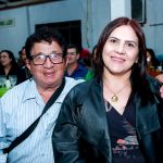 Com amigos e familiares, filiados do Simted comemoram o Dia do Professor com jantar e show