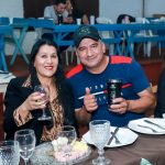 Com amigos e familiares, filiados do Simted comemoram o Dia do Professor com jantar e show