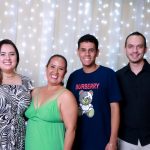 Com amigos e familiares, filiados do Simted comemoram o Dia do Professor com jantar e show