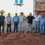 Chico Piroli e Dr. Bandeira acompanham trabalhos do Conisul em estrada rural de Amambai