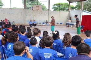 Escola de Amambai recebe ação da SANESUL em campanha sobre o Dia da Água