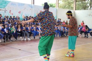 Escola de Amambai recebe ação da SANESUL em campanha sobre o Dia da Água