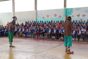 Escola de Amambai recebe ação da SANESUL em campanha sobre o Dia da Água