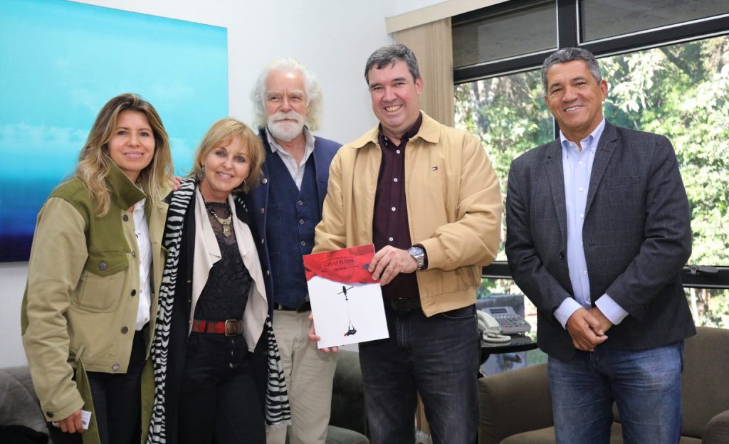 Com plano de Turismo de Conservação, governador recebe fundadores do “Great Plains Foundation”