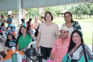 Simted de Amambai realiza confraternização com profissionais da educação na Fazenda Rincão Bonito