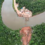 Zé Teixeira comemora a construção da ponte sobre o Rio Iguatemi em Tacuru