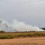 Bombeiros salvam vítimas de incêndio e esfaqueamento em meio à fumaça e chamas em Amambai