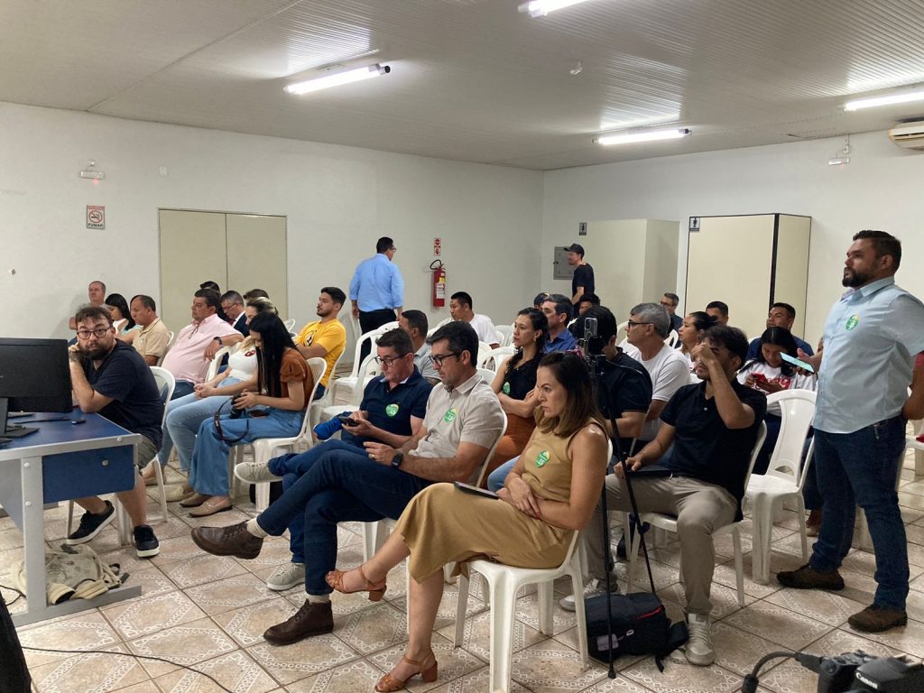 Reunião da ACIA com candidatos a Prefeito debate questões essenciais para o comércio