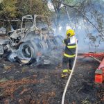 Incêndio destrói tratores e ameaça área de mata ciliar em Amambai