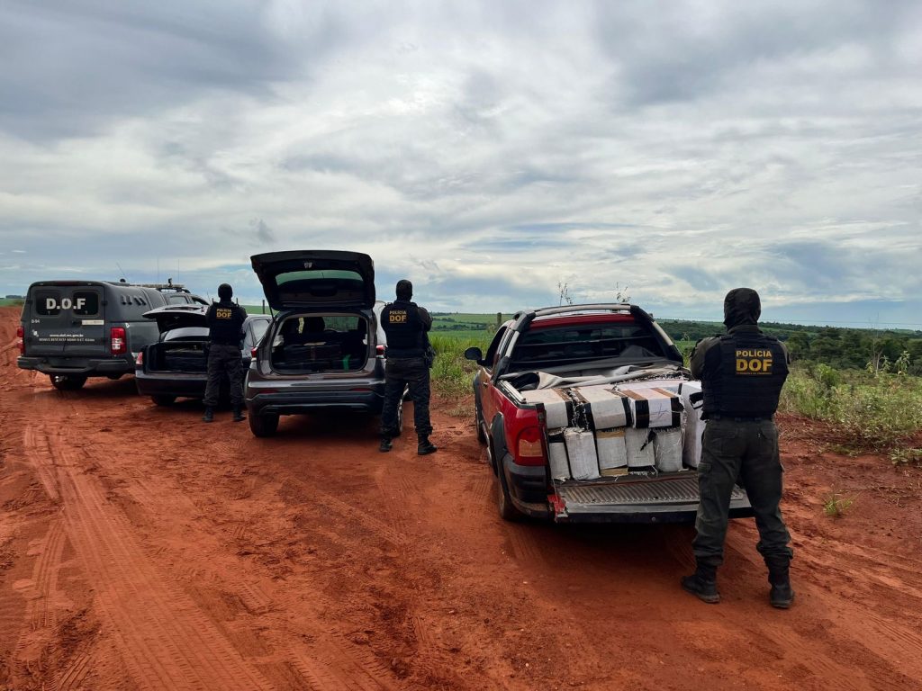 DOF intercepta comboio de carros carregados com drogas em Coronel Sapucaia