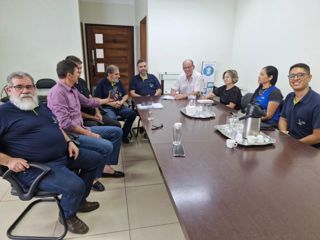 Prefeitura de Amambai firma parceria com a Missão Evangélica Caiuá para fortalecer gestão da Escola Mitã Rory