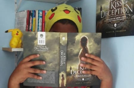 Crédito: Reprodução/InstagramCriança de 12 anos é vítima de racismo em seu perfil sobre livros