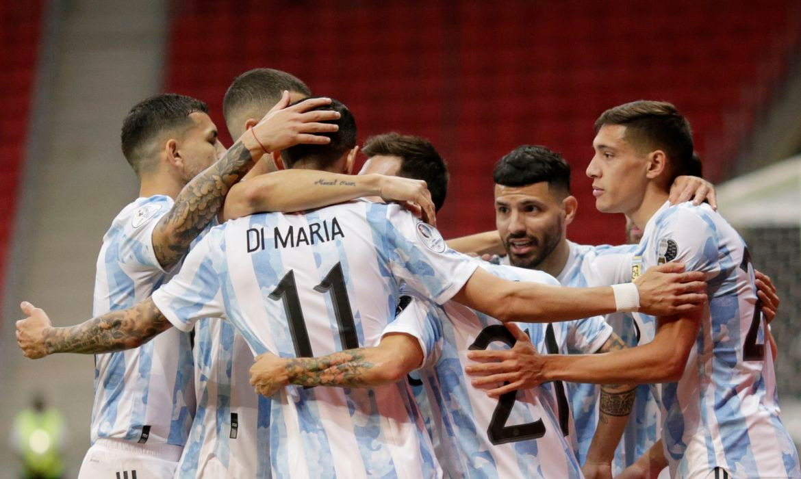 Copa América: Argentina derrota Paraguai e assume ponta do Grupo A