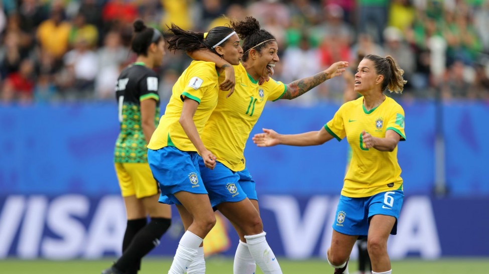 Seleção feminina estreia com vitória sobre a Jamaica na copa do mundo