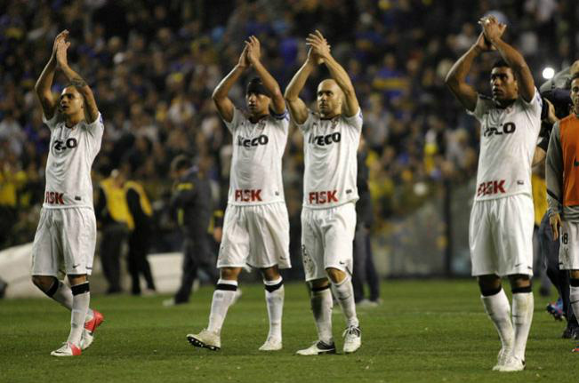 Corinthians quer fazer história e superar trauma