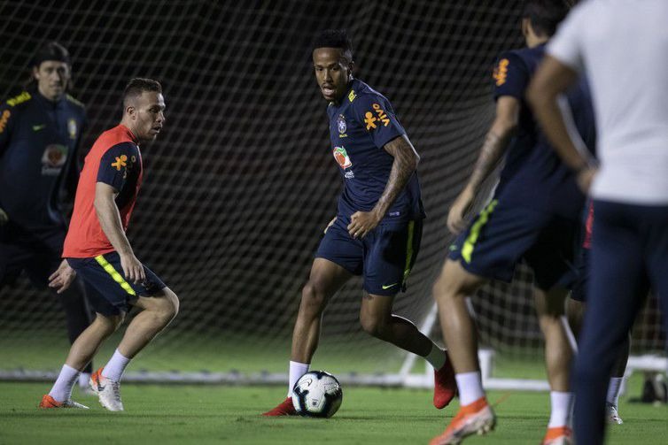 Eder Militão e Arthur, recuperados de Lesão, treinaram normalmente - Lucas Figueiredo - CBF