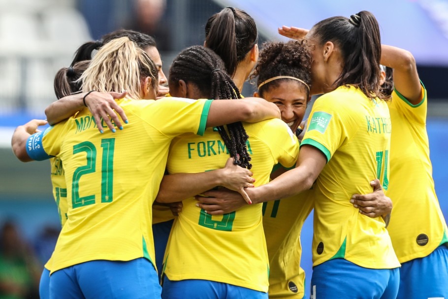 Seleção Brasileira Feminina enfrenta a Itália pela Copa do Mundo