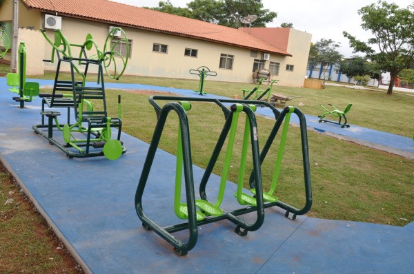 Na praça da vila Doriane existe uma academia ao ar livre igual a esta da foto / Foto: Divulgação