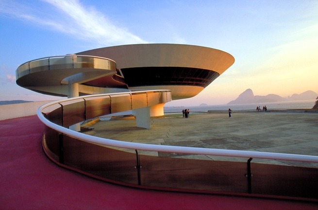 Museu de Arte Contemporânea de Niterói, projeto do arquiteto Oscar Niemeyer