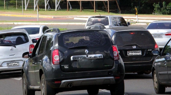 Julho é mês de licenciar veículos com placas finais 5 e 6