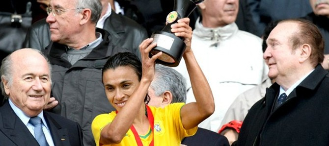 Marta foi eleita a melhor do Sul-Americano e foi a artilheira, com 9 gols