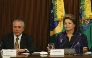 Decisão foi tomada após conversa com vários ministros durante o fim de semana e análise dos resultados das reuniões com movimentos sociais, entidades civis organizadas e centrais sindicais (Foto: Fabio Rodrigues Pozzebom/ABr)