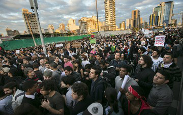 Manifestação popular em São Paulo, início de junho. Juventude quer mais e provoca reflexão sobre classe política