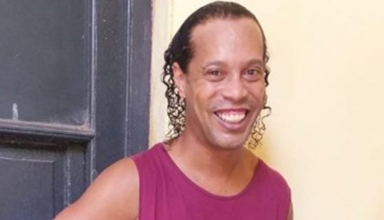 Ronaldinho em prisão no Paraguai (Reprodução)