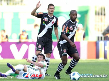 Vasco perde para o Palmeiras, mas avança na Sul-Americana