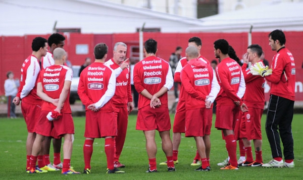 Inter projeta duelo com o Santos