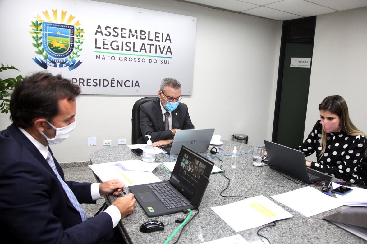 Presidente da Assembleia, Paulo Corrêa, conduziu a votação virtual (Foto: Wagner Guimarães/Alems)