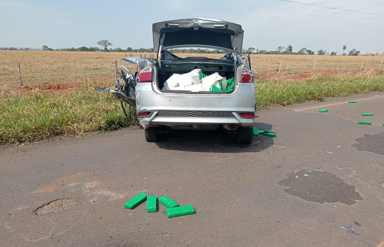 Veículo carregado com maconha é apreendido pelo DOF neste sábado (11)