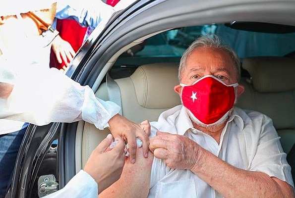 Na manhã deste sábado (3), o ex-presidente Luiz Inácio Lula da Silva recebeu a segunda dose da vacina contra o coronavírus, em São Bernardo do Campo (SP) - Foto: Ricardo Stuckert