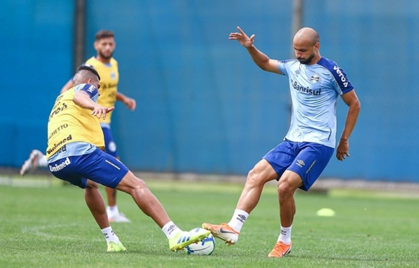 Vasco e Grêmio se enfrentam em São Januário