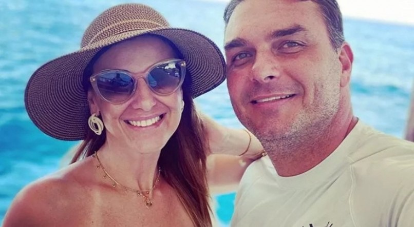 Flavio Bolsonaro e a esposa em Fernando de Noronha (Foto: Reprodução)