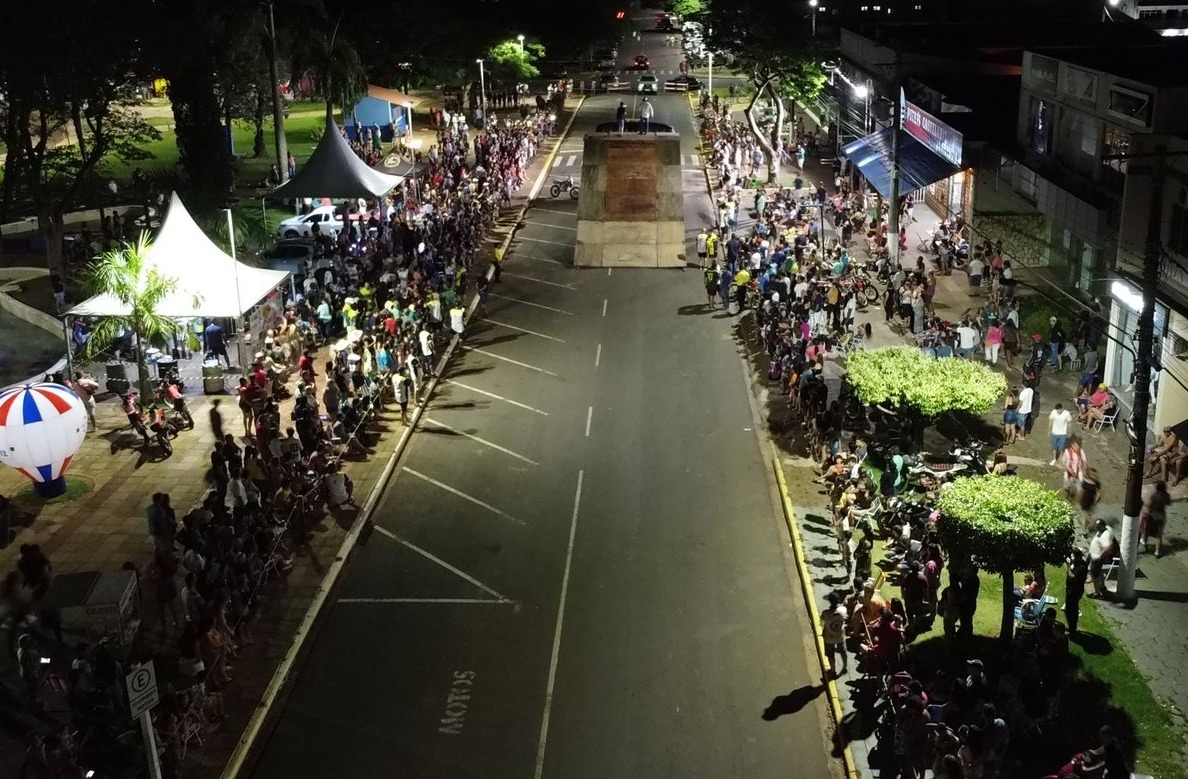 Evento de manobras radicais com motos foi sucesso neste sábado (27)