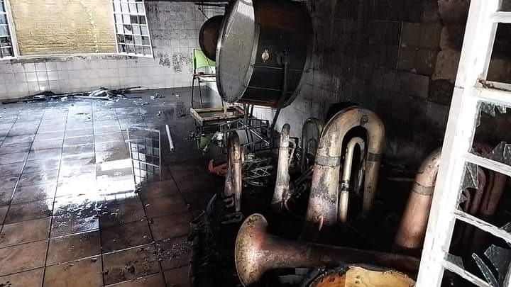 Sala incendiada nas dependências da Paróquia (Divulgação)