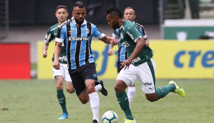 Palmeiras perde para o Grêmio e Flamengo conquista o Brasileirão