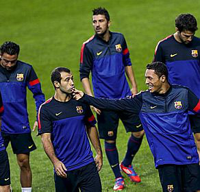 Jogadores do Barcelona no treino para o jogo contra o Benfica - José Sena Goulão/EFE