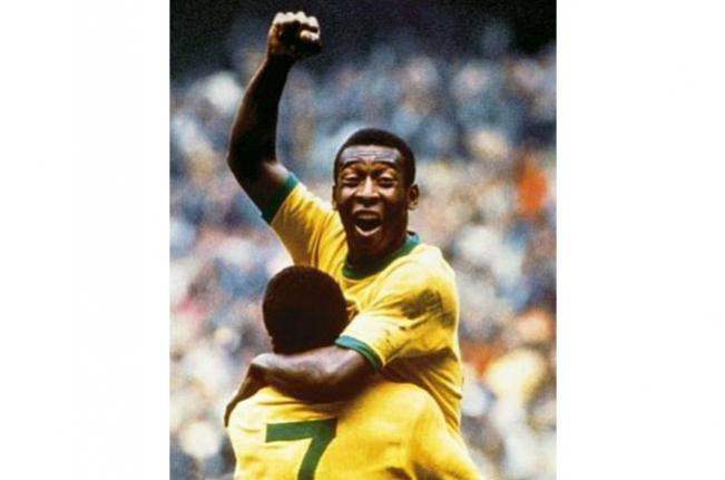 Leilão em São Paulo oferece reliquias de Pelé